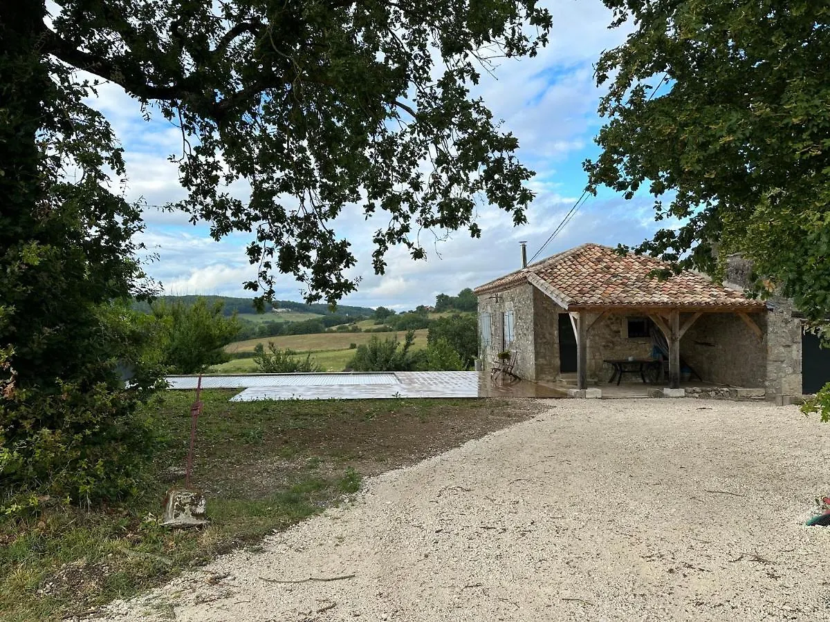 Maison Charmante Nature Piscine Chauffee Montlauzun Franciaország